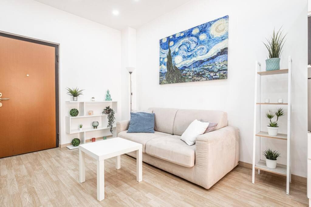 Artistic House Navigli-Duomo Netflix & Design Milan Exterior photo
