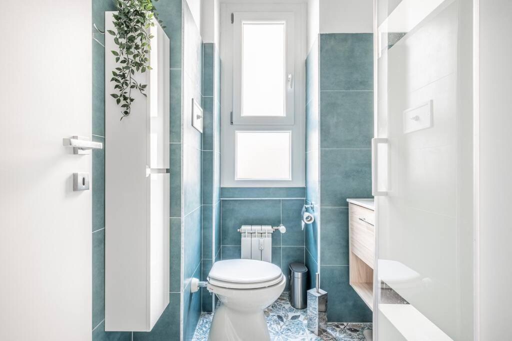 Artistic House Navigli-Duomo Netflix & Design Milan Exterior photo