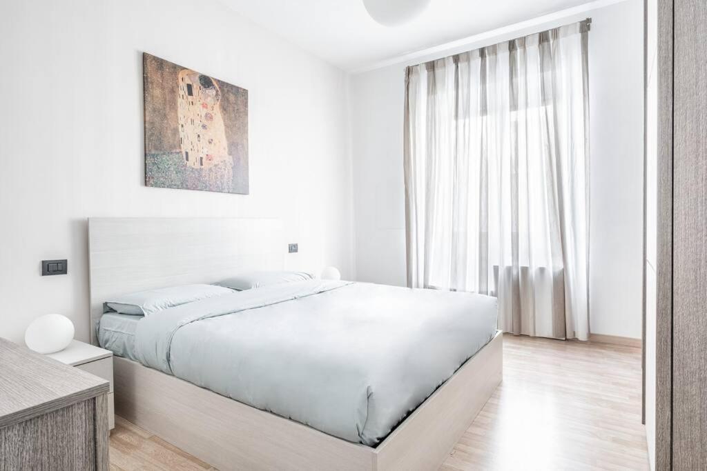 Artistic House Navigli-Duomo Netflix & Design Milan Exterior photo